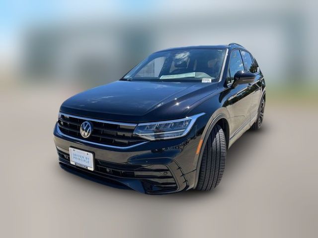 2024 Volkswagen Tiguan SE R-Line Black