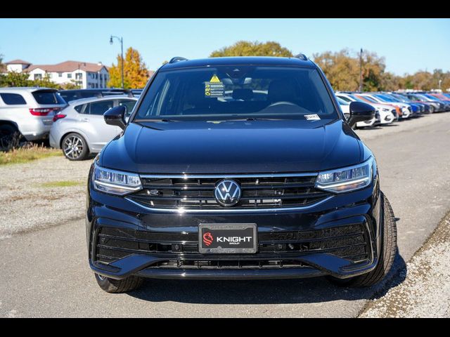 2024 Volkswagen Tiguan/Taos SE R-Line Black