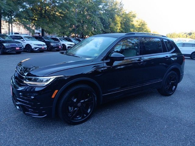 2024 Volkswagen Tiguan/Taos SE R-Line Black