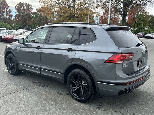 2024 Volkswagen Tiguan SE R-Line Black