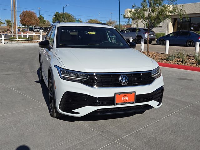 2024 Volkswagen Tiguan SE R-Line Black