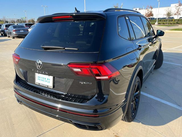 2024 Volkswagen Tiguan SE R-Line Black