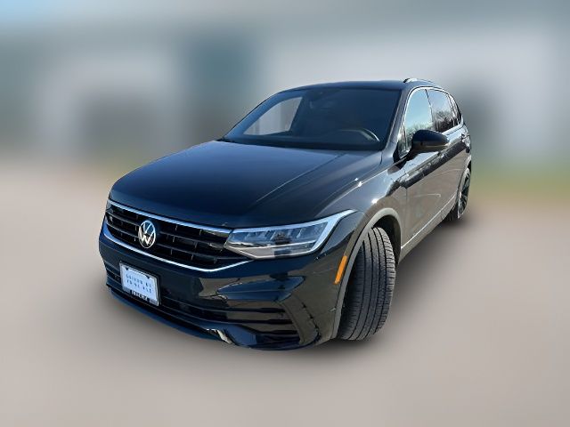 2024 Volkswagen Tiguan SE R-Line Black