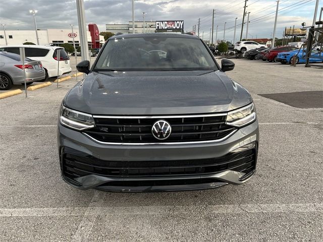 2024 Volkswagen Tiguan SE R-Line Black