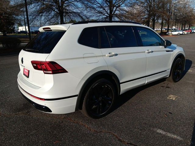 2024 Volkswagen Tiguan SE R-Line Black