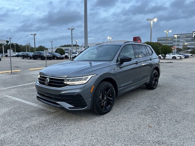 2024 Volkswagen Tiguan SE R-Line Black