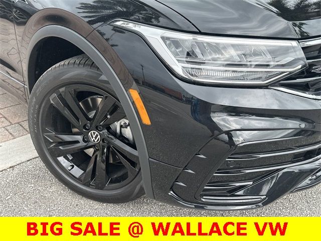 2024 Volkswagen Tiguan SE R-Line Black