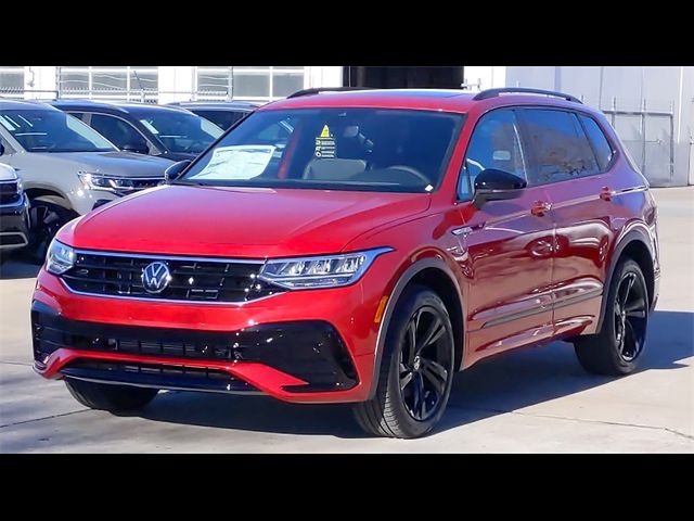 2024 Volkswagen Tiguan SE R-Line Black