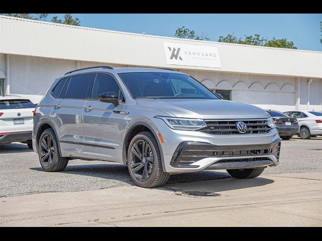 2024 Volkswagen Tiguan SE R-Line Black