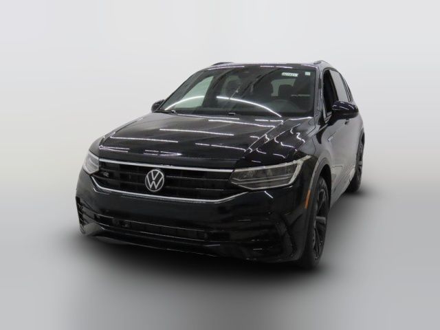 2024 Volkswagen Tiguan SE R-Line Black