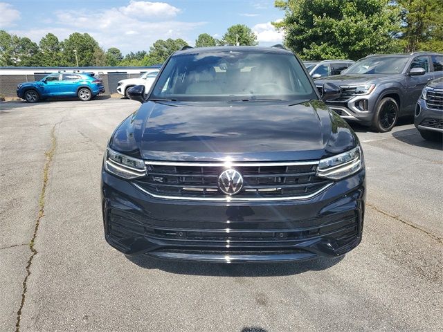 2024 Volkswagen Tiguan SE R-Line Black