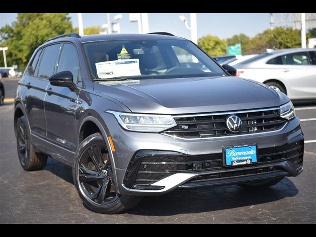 2024 Volkswagen Tiguan SE R-Line Black