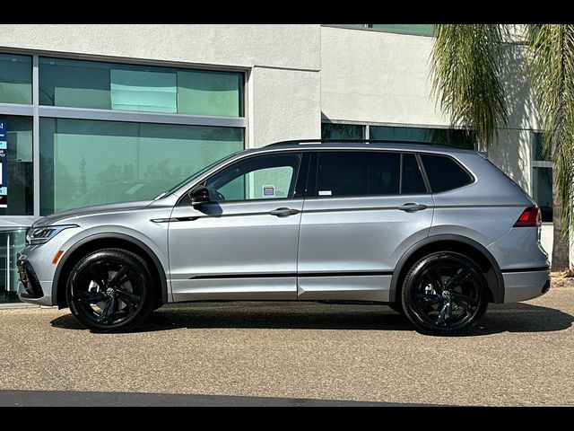 2024 Volkswagen Tiguan/Taos SE R-Line Black