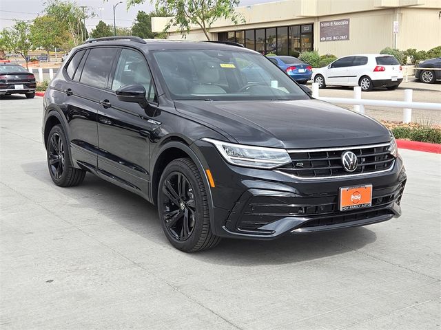 2024 Volkswagen Tiguan/Taos SE R-Line Black