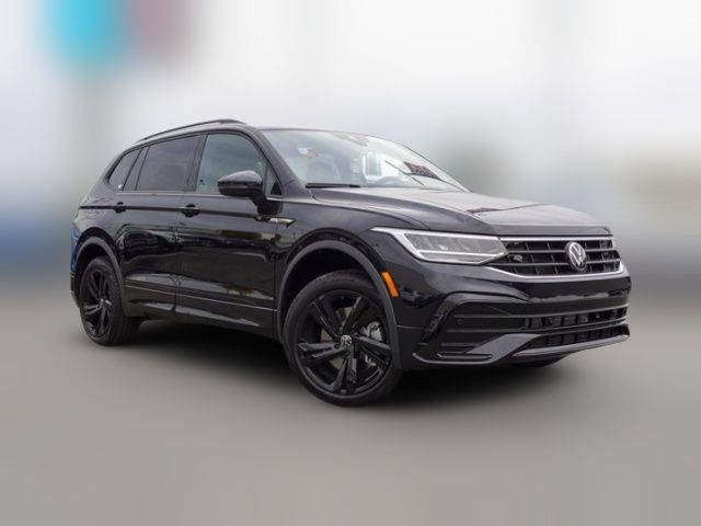 2024 Volkswagen Tiguan/Taos SE R-Line Black