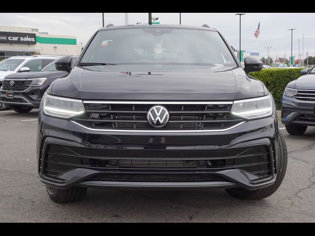 2024 Volkswagen Tiguan/Taos SE R-Line Black