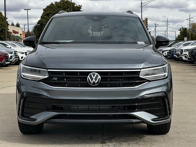 2024 Volkswagen Tiguan/Taos SE R-Line Black