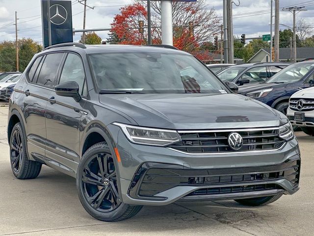 2024 Volkswagen Tiguan/Taos SE R-Line Black