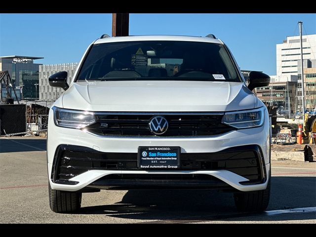 2024 Volkswagen Tiguan SE R-Line Black