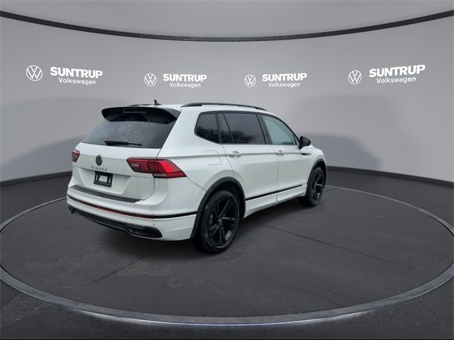 2024 Volkswagen Tiguan SE R-Line Black