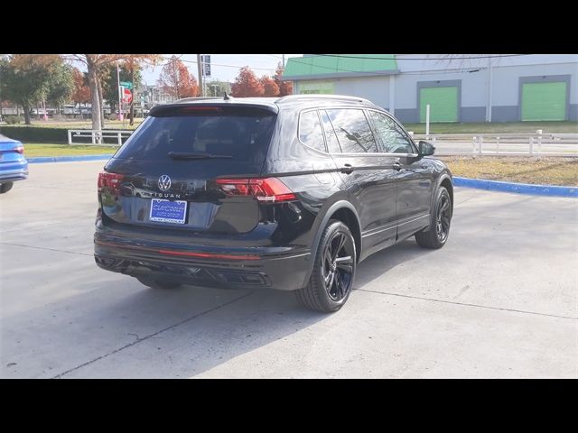 2024 Volkswagen Tiguan SE R-Line Black