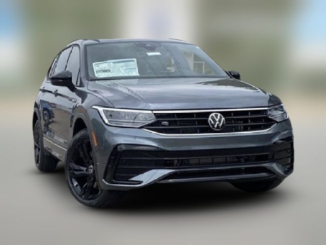 2024 Volkswagen Tiguan SE R-Line Black