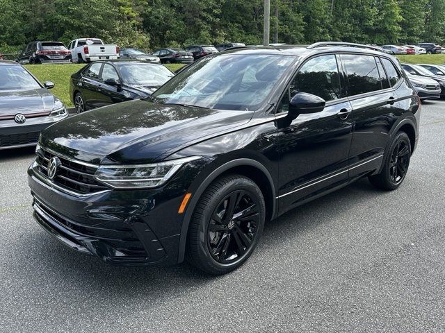 2024 Volkswagen Tiguan SE R-Line Black