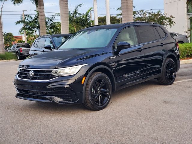 2024 Volkswagen Tiguan SE R-Line Black