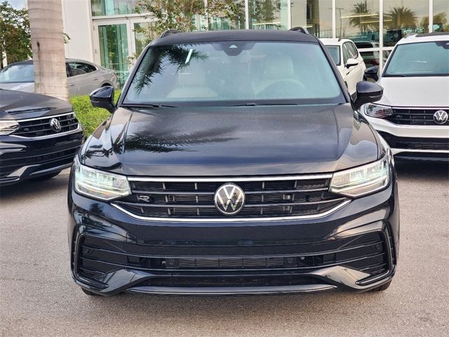 2024 Volkswagen Tiguan SE R-Line Black