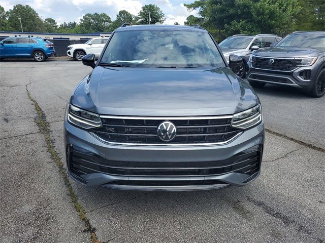 2024 Volkswagen Tiguan SE R-Line Black