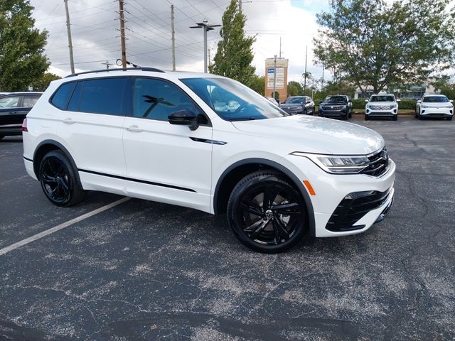 2024 Volkswagen Tiguan SE R-Line Black