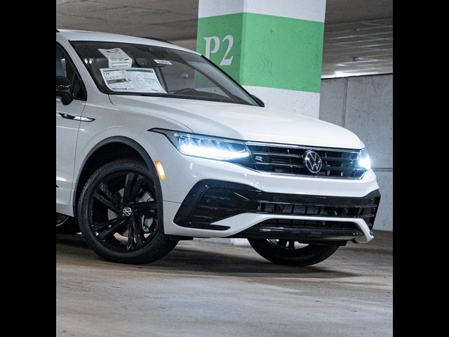 2024 Volkswagen Tiguan SE R-Line Black