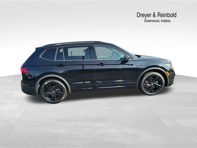 2024 Volkswagen Tiguan SE R-Line Black