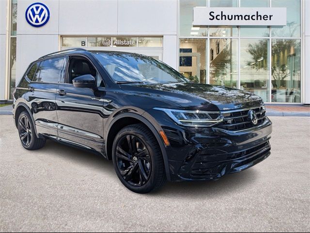 2024 Volkswagen Tiguan SE R-Line Black