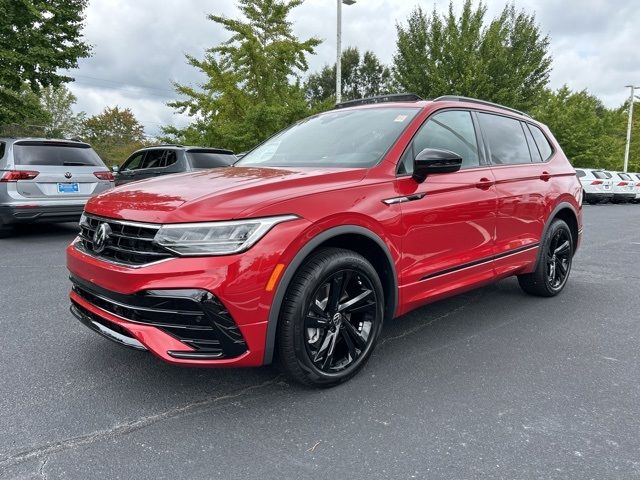 2024 Volkswagen Tiguan SE R-Line Black