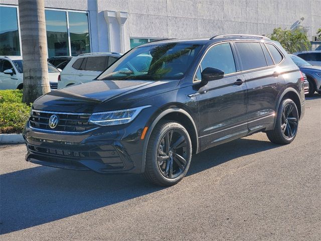 2024 Volkswagen Tiguan SE R-Line Black