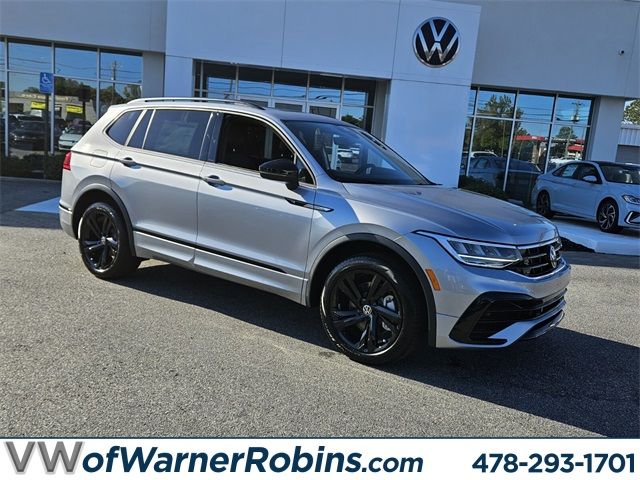 2024 Volkswagen Tiguan SE R-Line Black