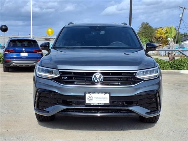 2024 Volkswagen Tiguan/Taos SE R-Line Black