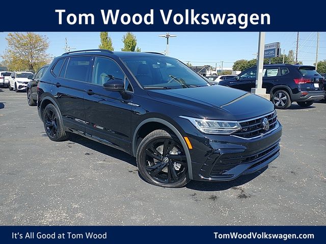 2024 Volkswagen Tiguan/Taos SE R-Line Black