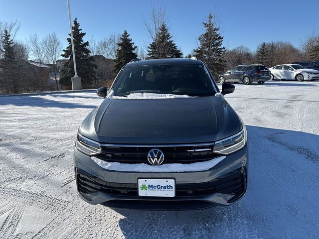 2024 Volkswagen Tiguan SE R-Line Black