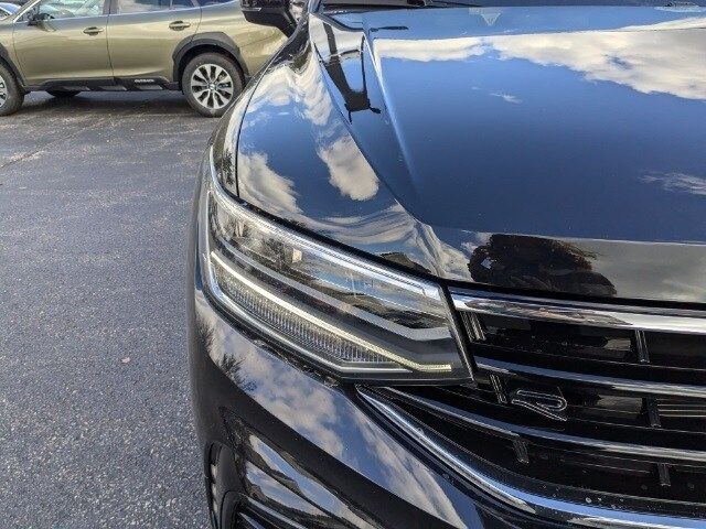 2024 Volkswagen Tiguan/Taos SE R-Line Black