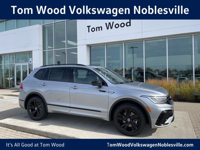 2024 Volkswagen Tiguan SE R-Line Black