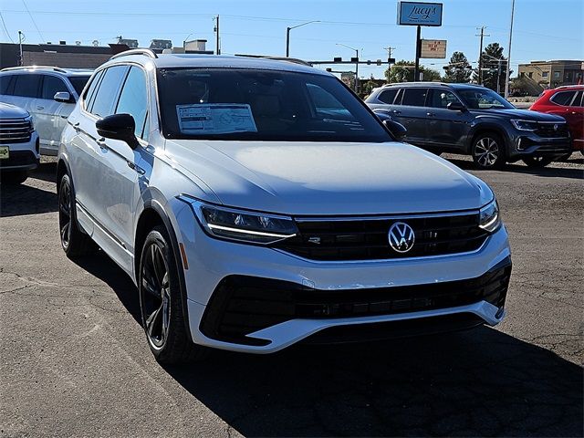 2024 Volkswagen Tiguan SE R-Line Black