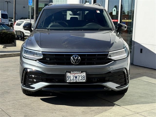 2024 Volkswagen Tiguan SE R-Line Black