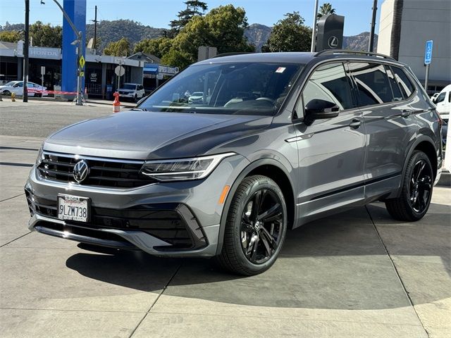 2024 Volkswagen Tiguan SE R-Line Black