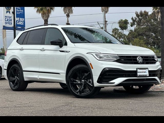 2024 Volkswagen Tiguan SE R-Line Black