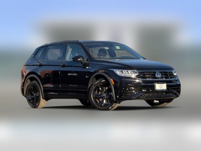 2024 Volkswagen Tiguan/Taos SE R-Line Black