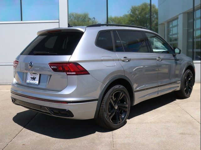 2024 Volkswagen Tiguan SE R-Line Black