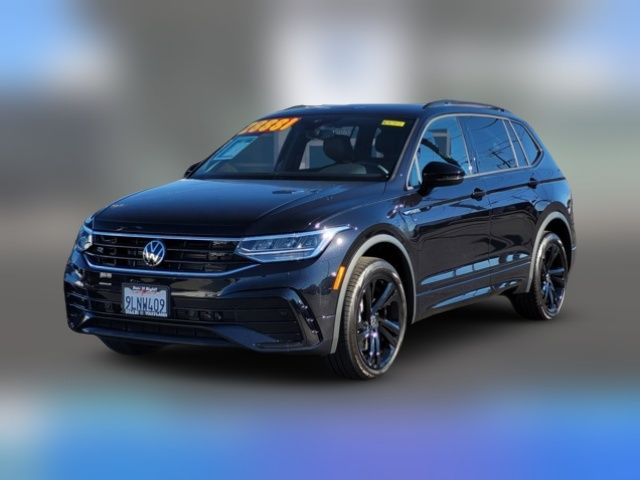 2024 Volkswagen Tiguan SE R-Line Black