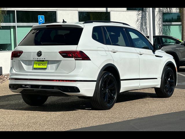 2024 Volkswagen Tiguan SE R-Line Black